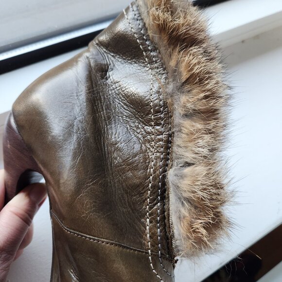 John Fluevog Fox Olive Green Fur Booties - Picture 5 of 15